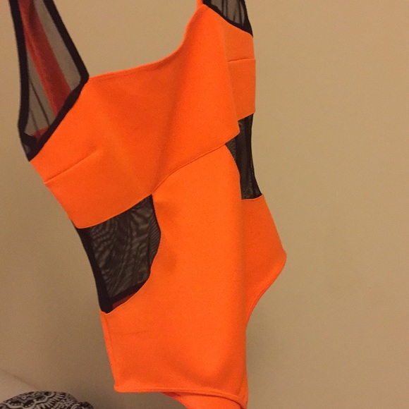 Onesie/Never worn - Picture 3 of 5